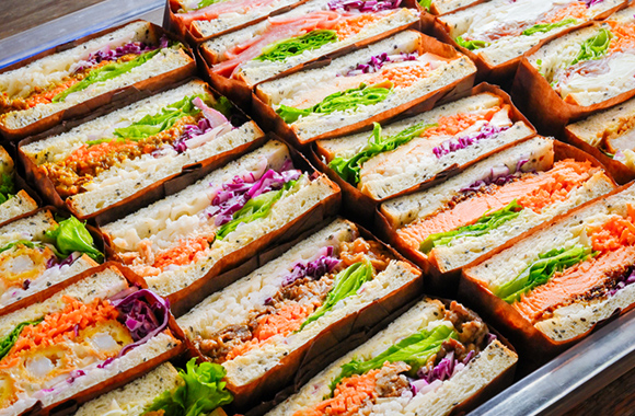 職場やロケ現場で 大活躍のサンドイッチ